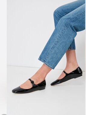 Larroudé 
Blair Ballet Flat In Black Patent
$315 size 6 gently used